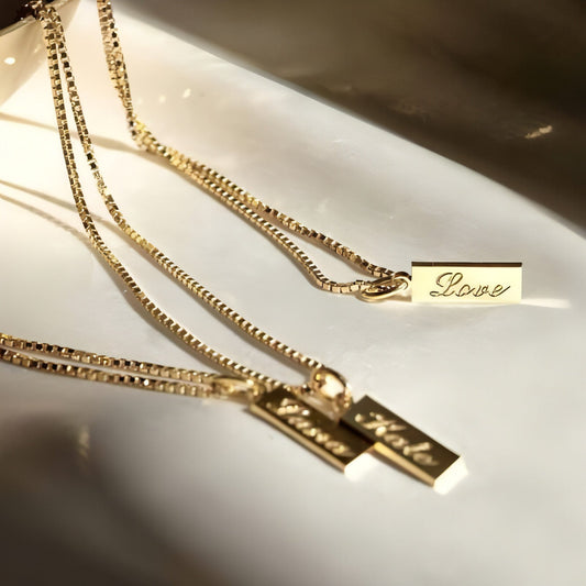 💑 Couple Engraved Necklace – Minimalist English Letter Bar Pendant